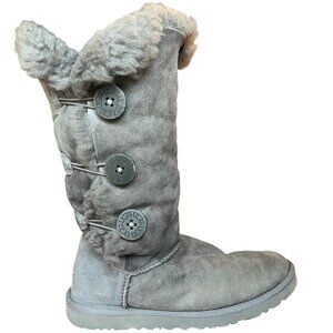 Ugg Australia Bailey Button Triplet II Gray Shearling Boots Womens 8 1873 Casual